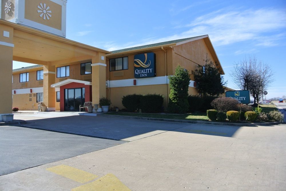 Quality Inn Ozark-Springfield South Exterior photo